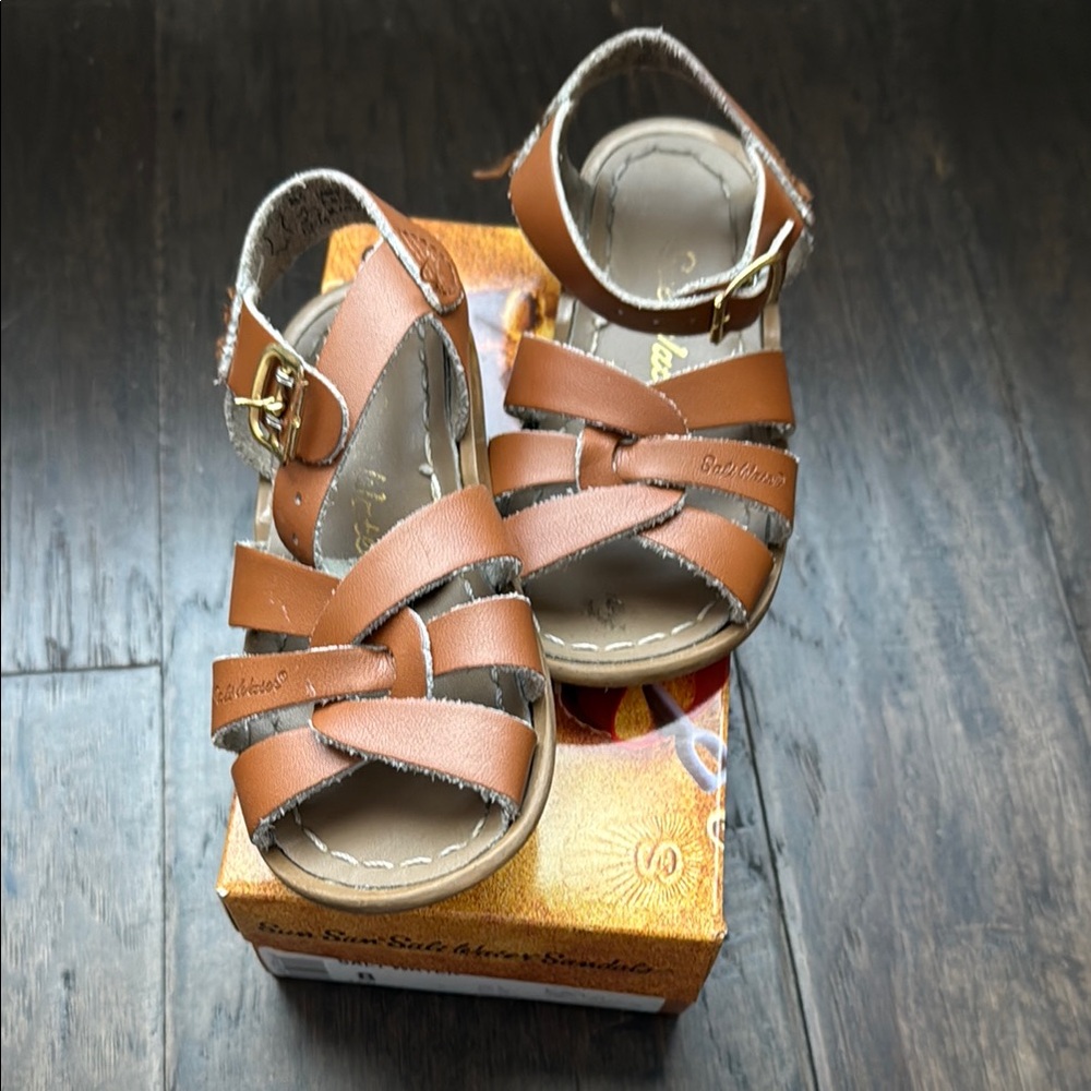 Saltwater Tan Leather Sandals